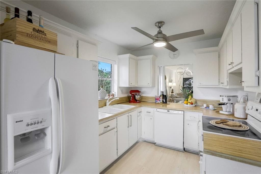 1056 Forest Lakes DR # A201, NAPLES FL 34105-10