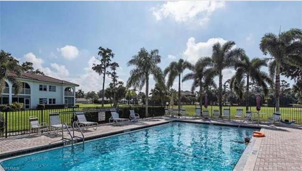 1056 Forest Lakes DR # A201, NAPLES FL 34105-20