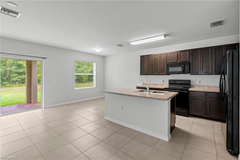 2709 Loreto CT, CAPE CORAL FL 33909-8