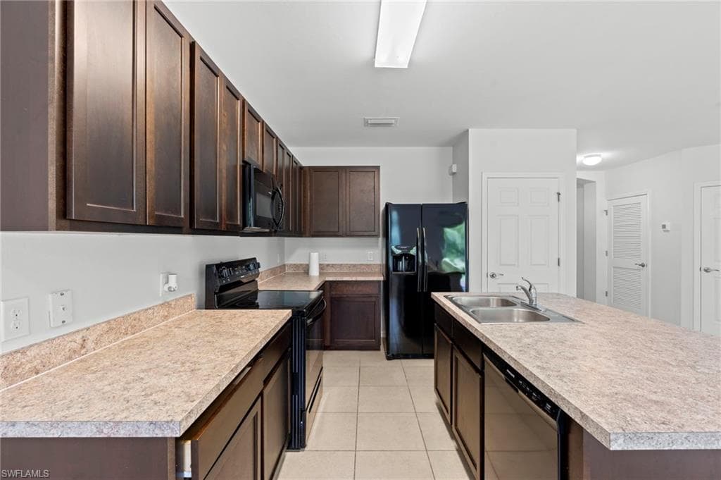 2709 Loreto CT, CAPE CORAL FL 33909-10