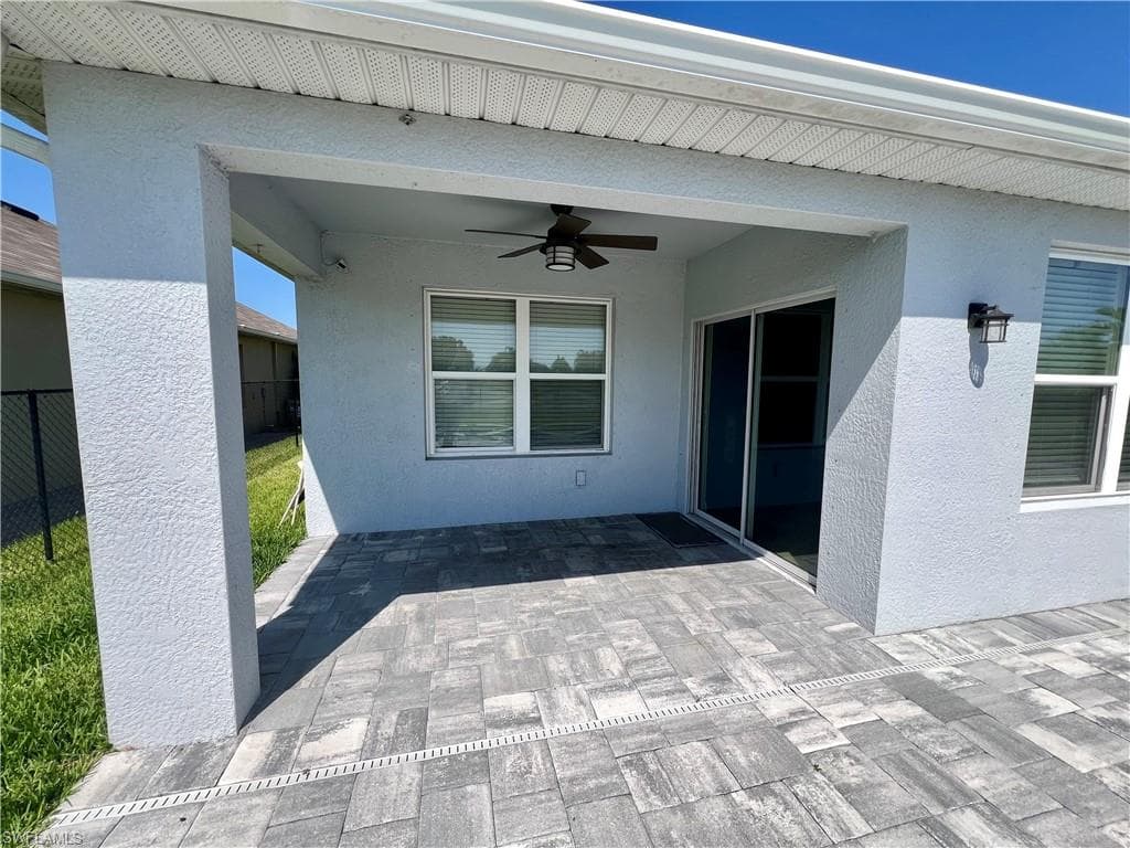 10293 Silver Pond LN, LEHIGH ACRES FL 33936-5