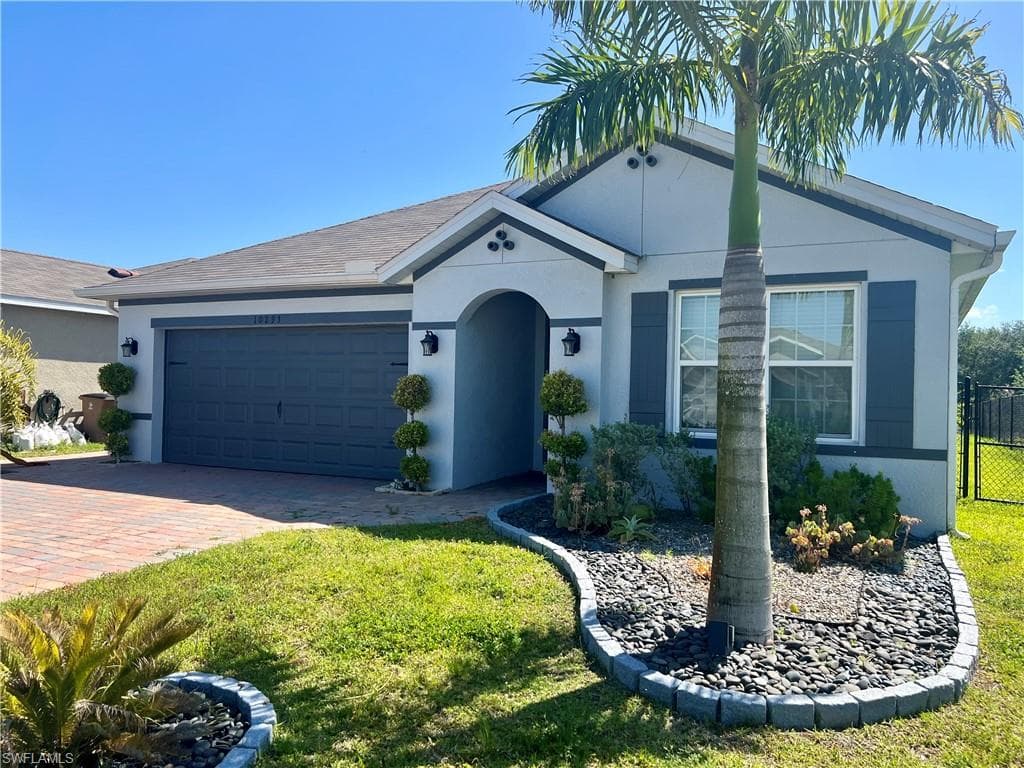 10293 Silver Pond LN, LEHIGH ACRES FL 33936-37