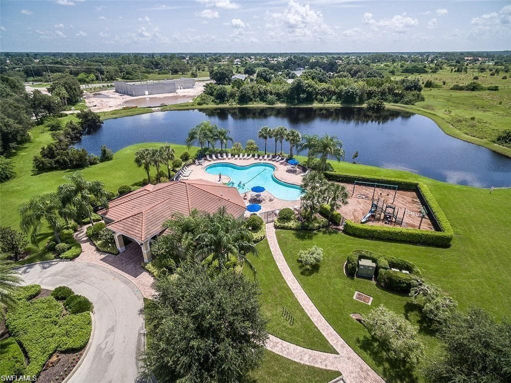 10293 Silver Pond LN, LEHIGH ACRES FL 33936-40