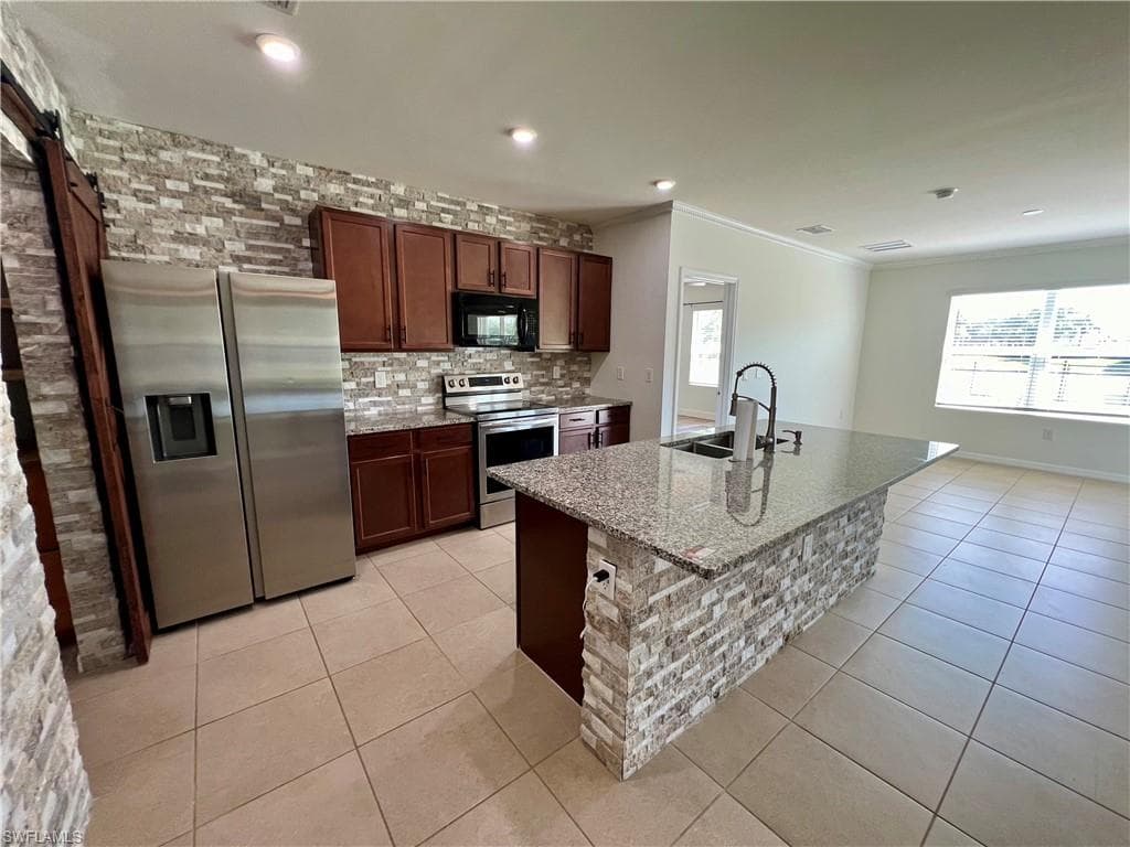 10293 Silver Pond LN, LEHIGH ACRES FL 33936-14