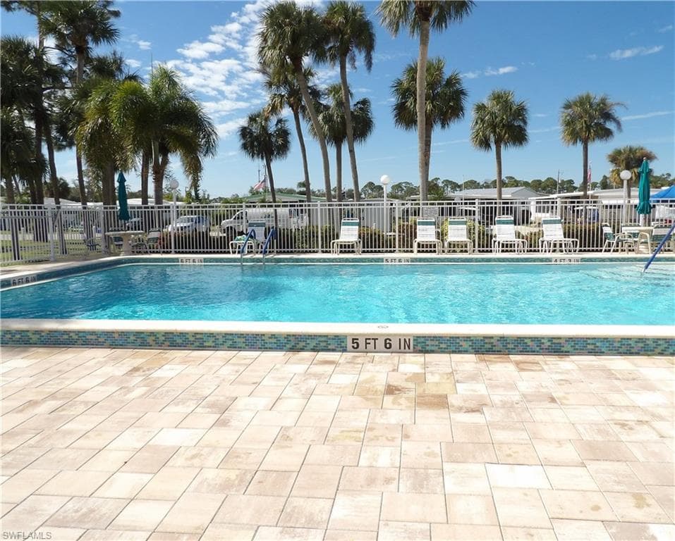 250 Shrub LN N, NORTH FORT MYERS FL 33917-15