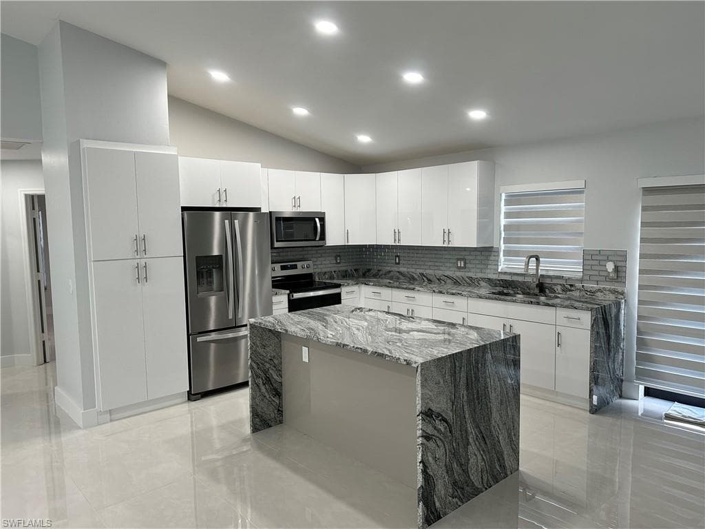 228 Magellan ST, FORT MYERS FL 33913-5