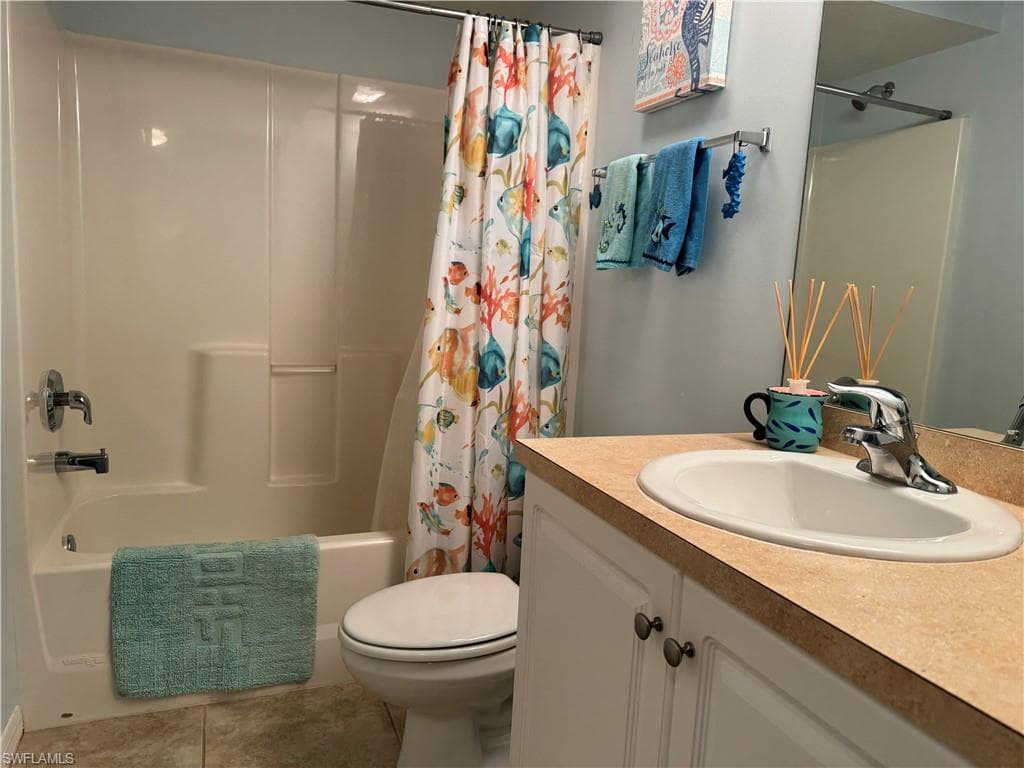 26660 Rosewood Pointe DR # 203, BONITA SPRINGS FL 34135-11