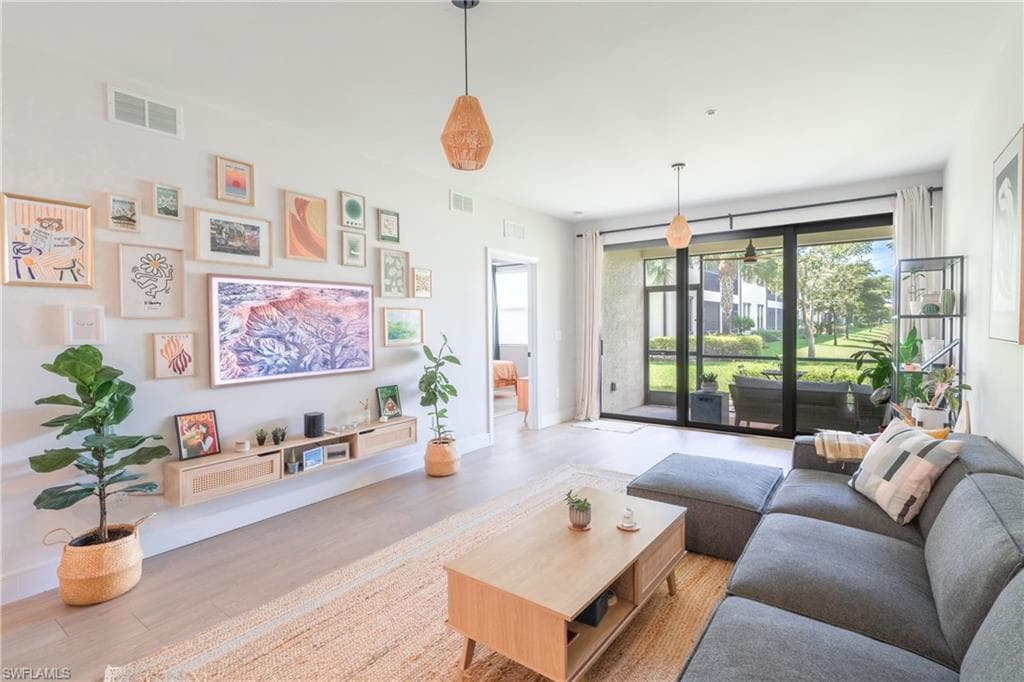 15126 Palmer Lake CIR # 101, NAPLES FL 34109-1