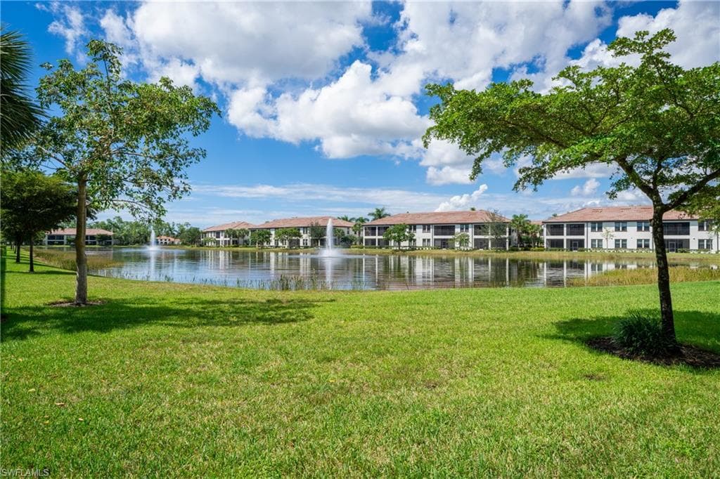 15126 Palmer Lake CIR # 101, NAPLES FL 34109-27