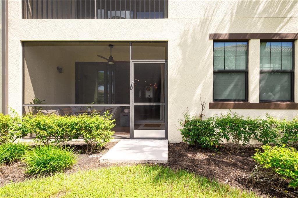 15126 Palmer Lake CIR # 101, NAPLES FL 34109-28