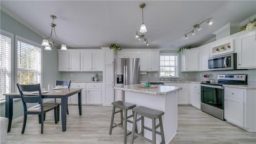 5321 White Sky CIR, FORT MYERS FL 33908-15