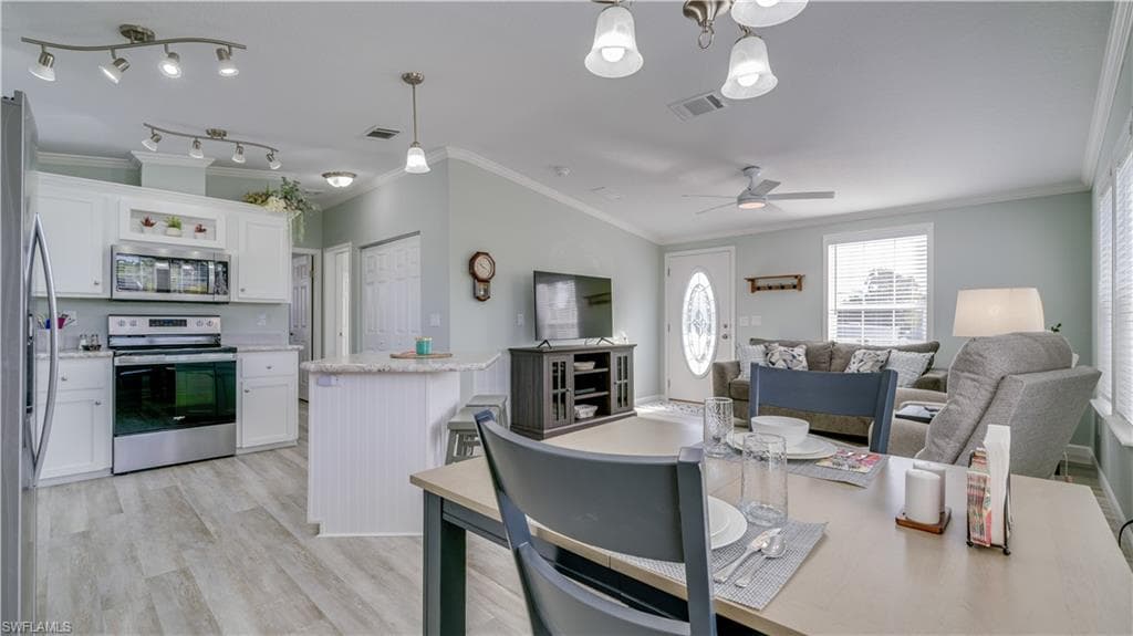 5321 White Sky CIR, FORT MYERS FL 33908-9