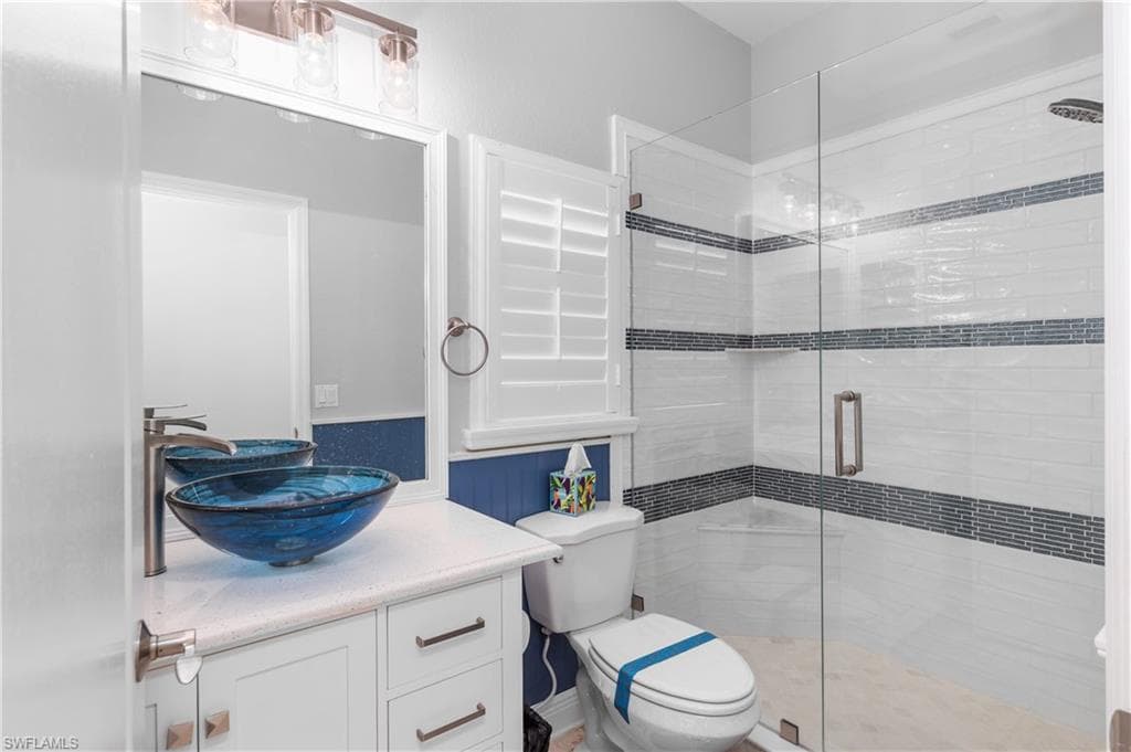 3296 Hampton BLVD, ALVA FL 33920-22