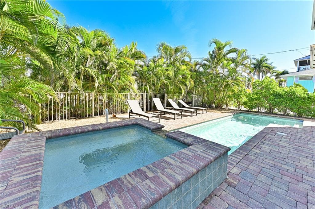 26515 Hickory BLVD, BONITA SPRINGS FL 34134-2