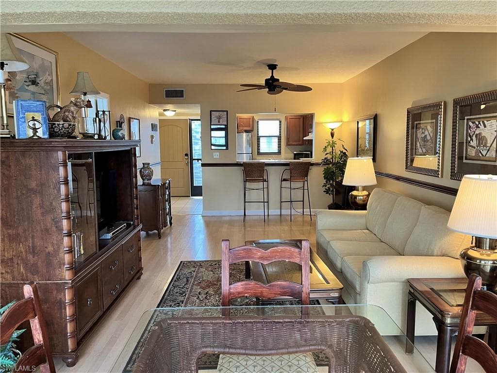 807 River Point DR # 304D, NAPLES FL 34102-5