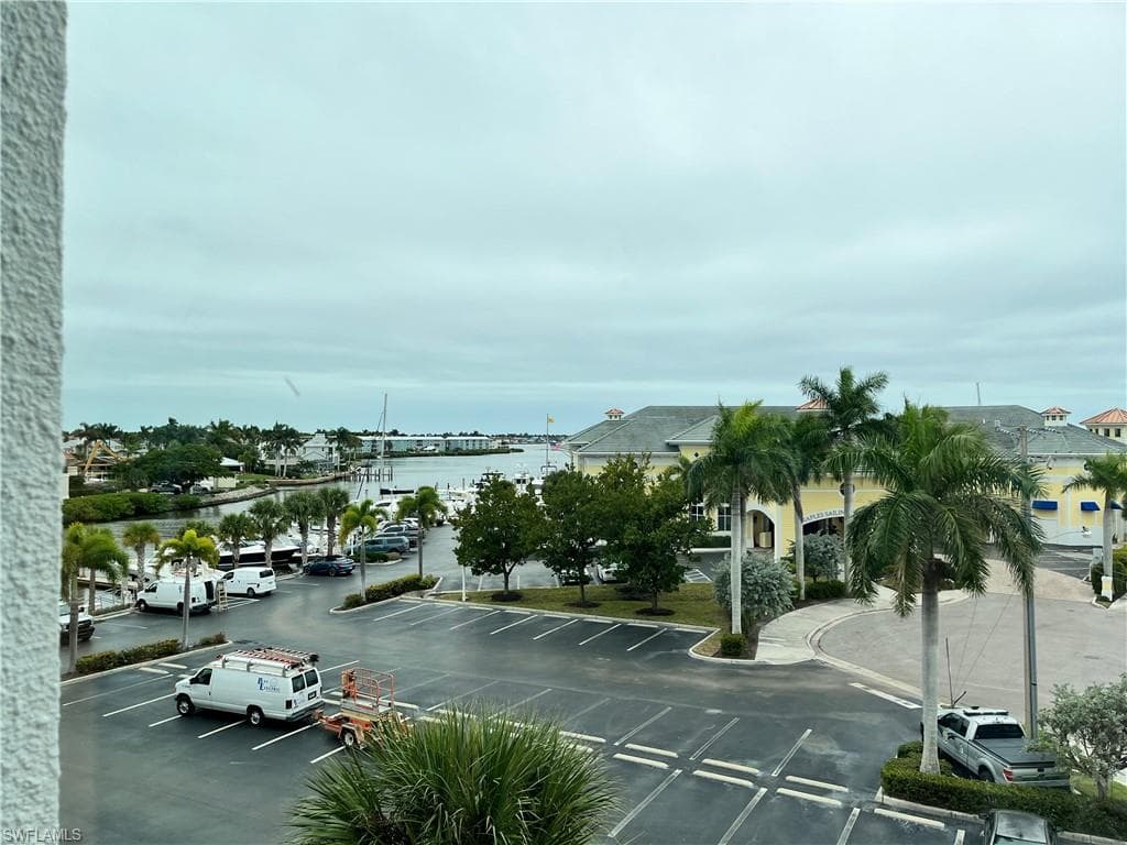 807 River Point DR # 304D, NAPLES FL 34102-17