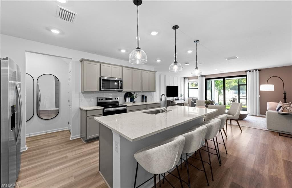 27900 Radiant CT, BONITA SPRINGS FL 34135-5