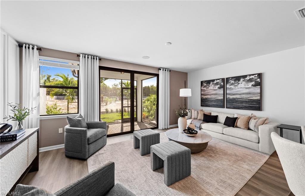 27900 Radiant CT, BONITA SPRINGS FL 34135-7