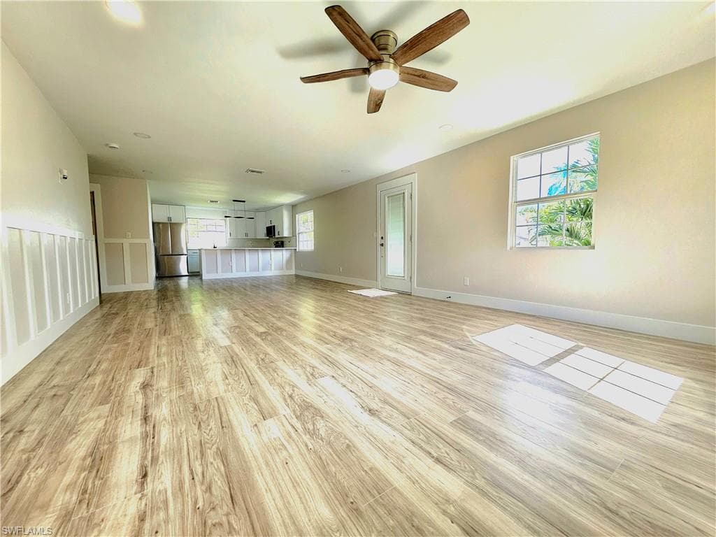 137 Dow LN, NORTH FORT MYERS FL 33917-5