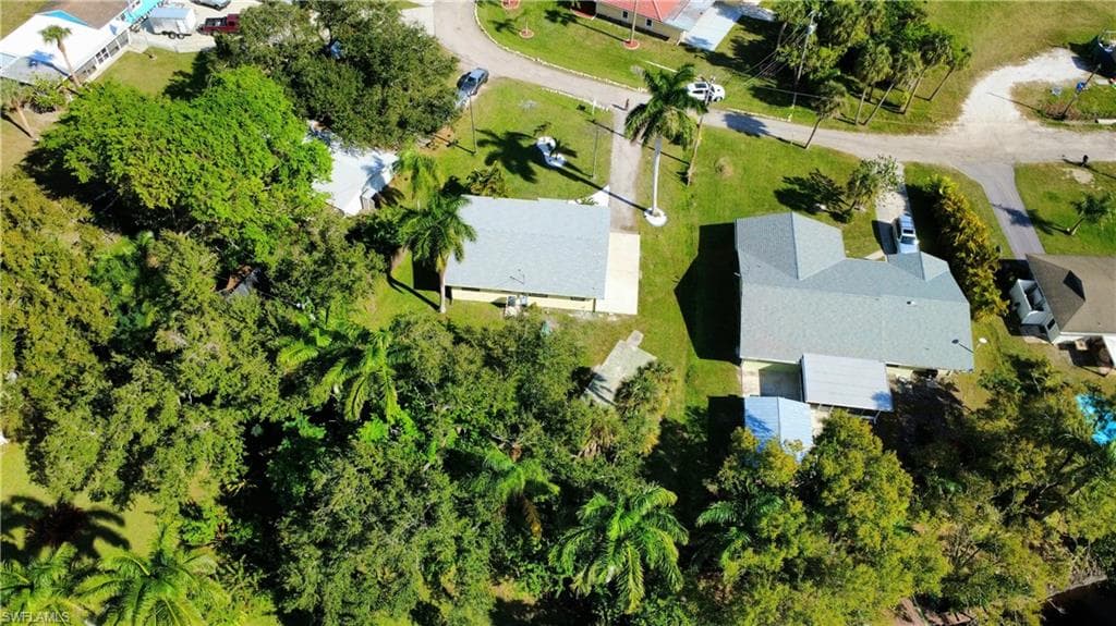 137 Dow LN, NORTH FORT MYERS FL 33917-42
