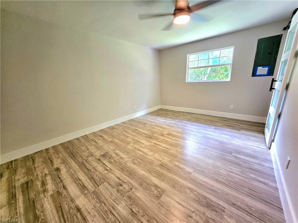 137 Dow LN, NORTH FORT MYERS FL 33917-19