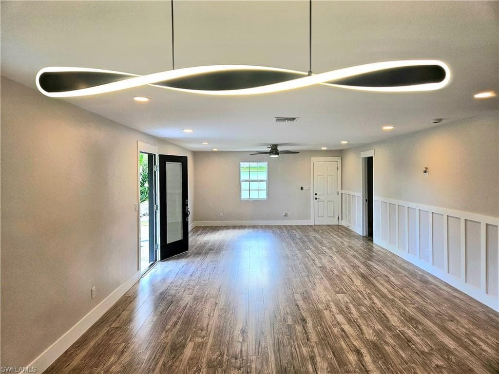 137 Dow LN, NORTH FORT MYERS FL 33917-9