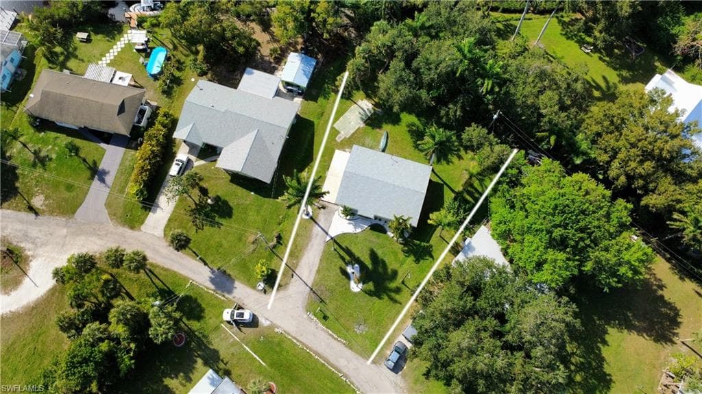 137 Dow LN, NORTH FORT MYERS FL 33917-39