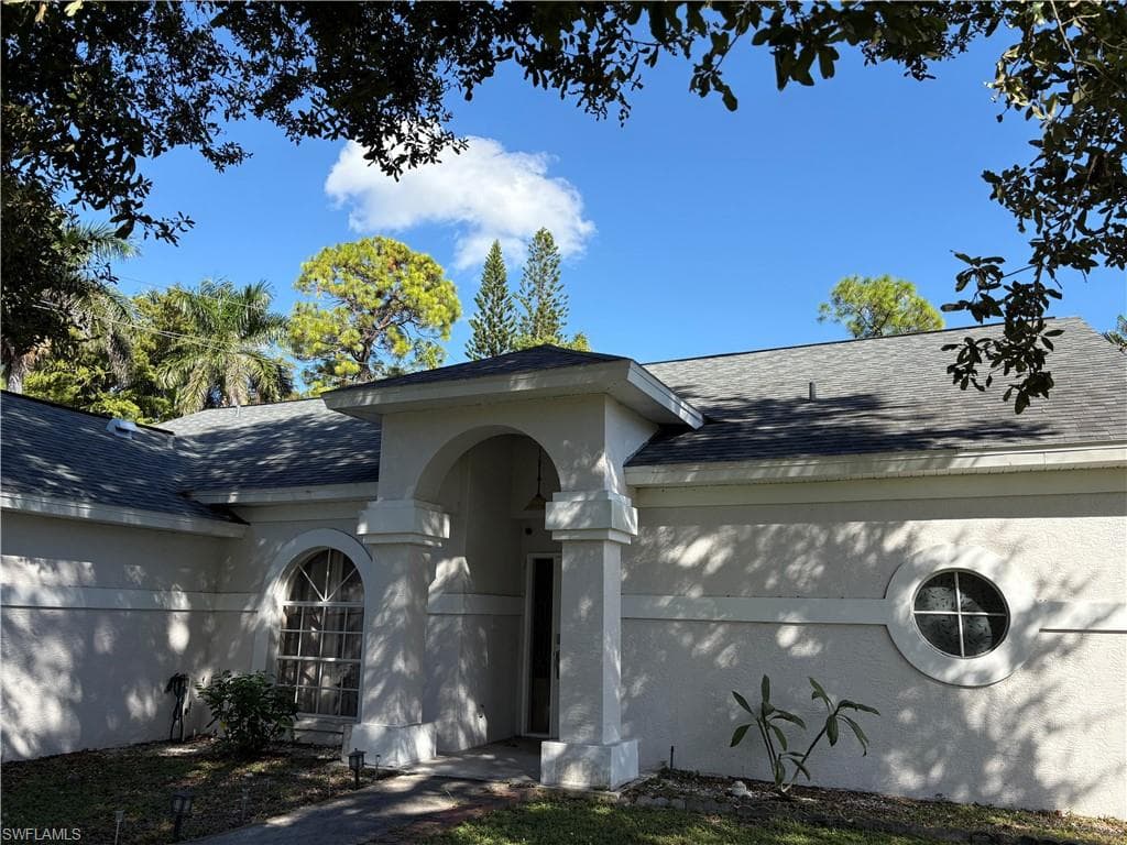 804 Bluebird ST, NAPLES FL 34104-1