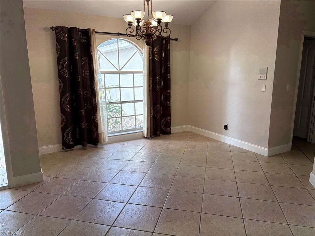 804 Bluebird ST, NAPLES FL 34104-41