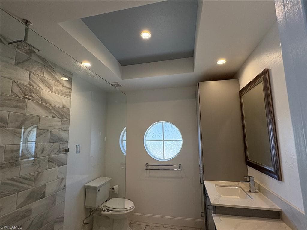 804 Bluebird ST, NAPLES FL 34104-28