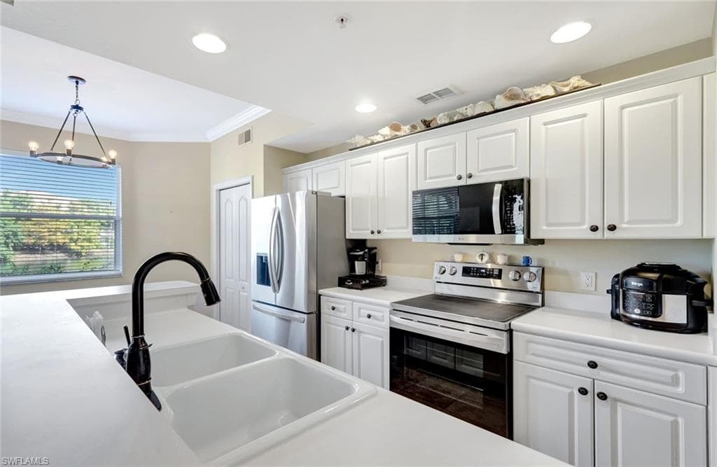 8310 Whiskey Preserve CIR 212-14