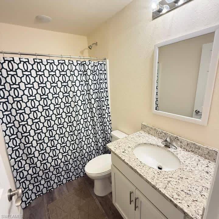 575 Oakshire LN, LEHIGH ACRES FL 33972-5