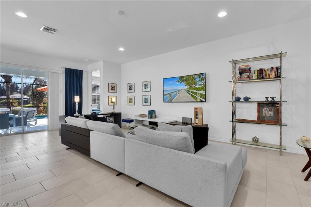 14662 Catamaran PL, NAPLES FL 34114-9