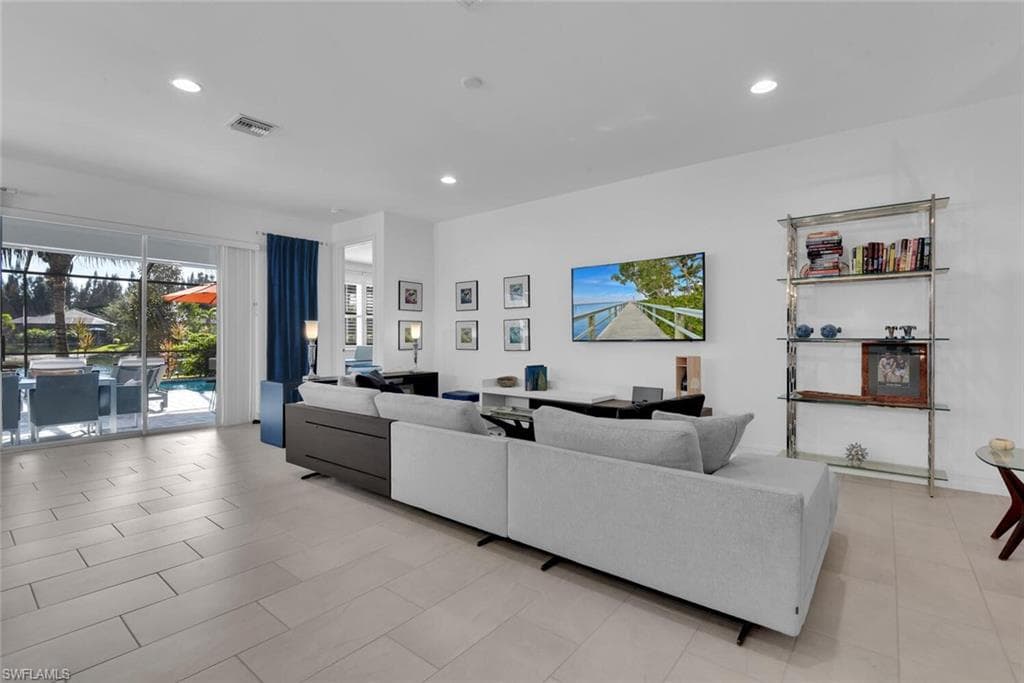 14662 Catamaran PL, NAPLES FL 34114-13