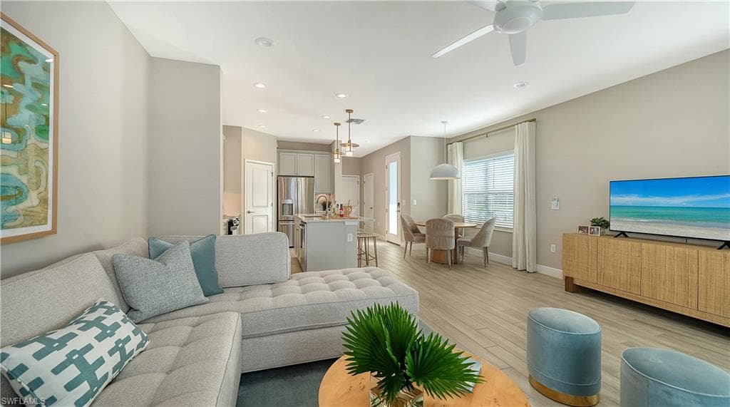 5125 Draco CIR, NAPLES FL 34120-8