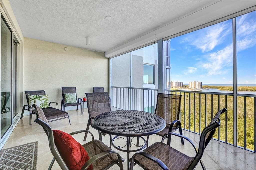 265 Indies WAY # 904, NAPLES FL 34110-17