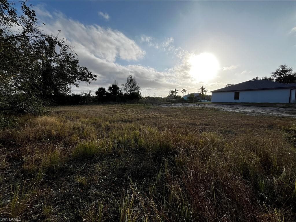 1630 NE 37th ST, CAPE CORAL FL 33909-2