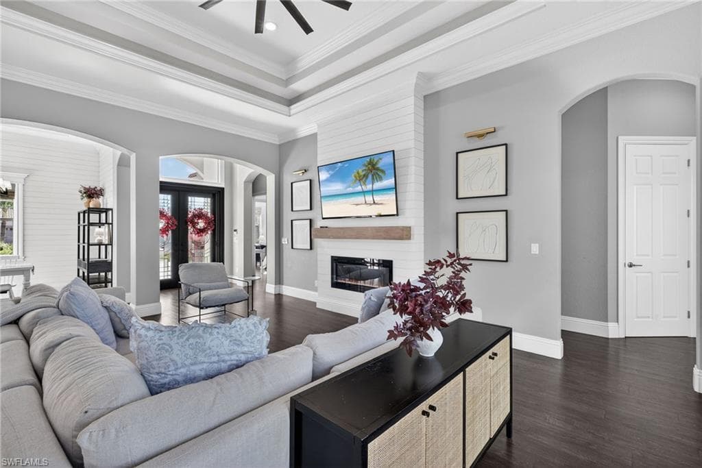 24920 Divot DR, BONITA SPRINGS FL 34135-9