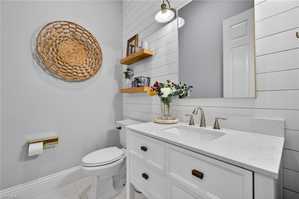 24920 Divot DR, BONITA SPRINGS FL 34135-20