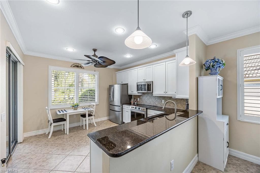 7234 Adriana CT, NAPLES FL 34114-9