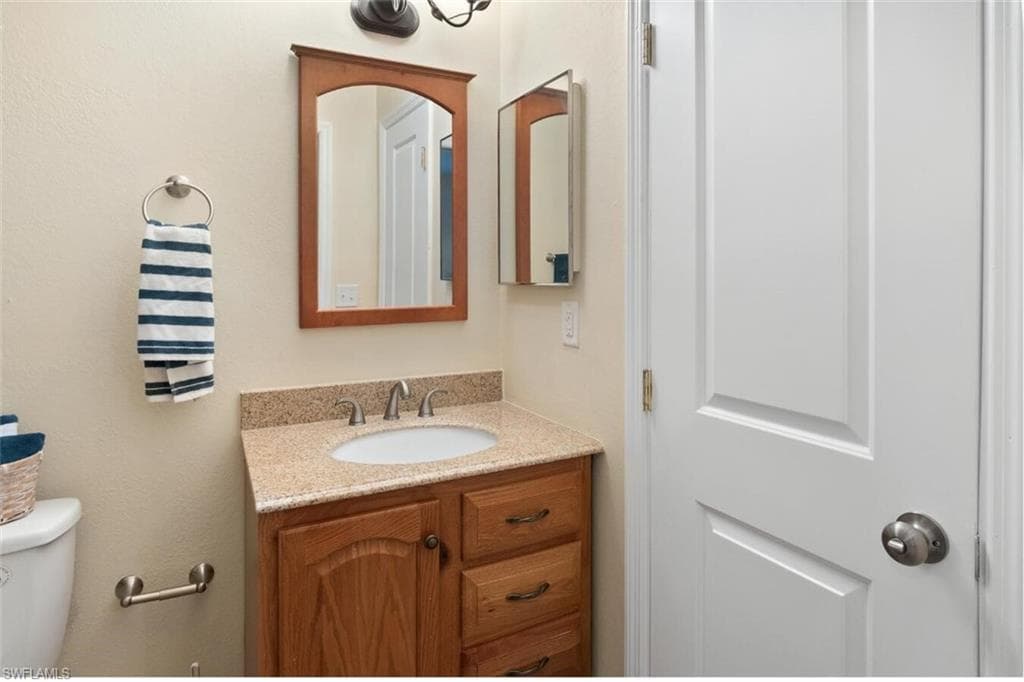 15437 Crystal Lake DR, NORTH FORT MYERS FL 33917-25