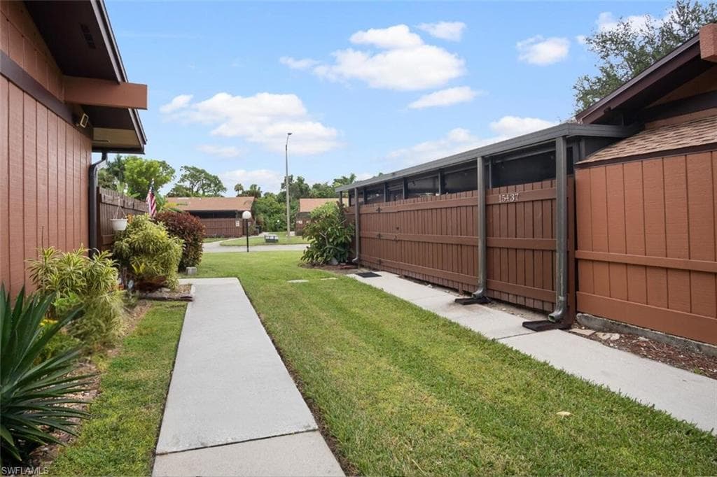 15437 Crystal Lake DR, NORTH FORT MYERS FL 33917-2