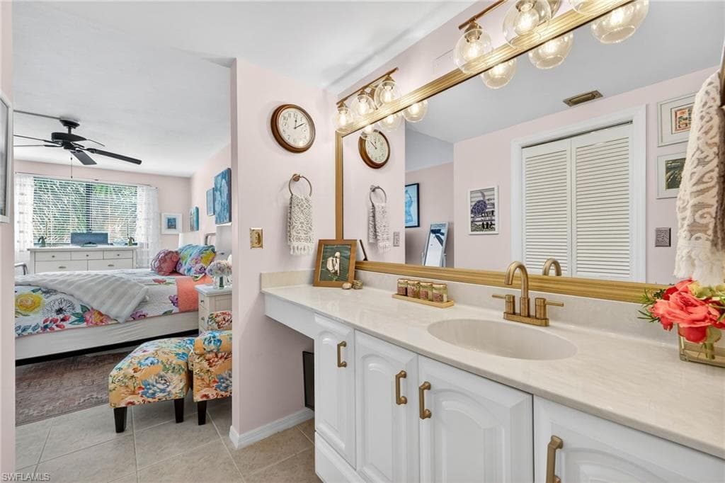 801 River Point DR # 203A, NAPLES FL 34102-18