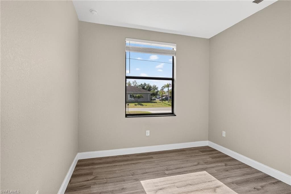 128 Viewpoint DR, LEHIGH ACRES FL 33972-25