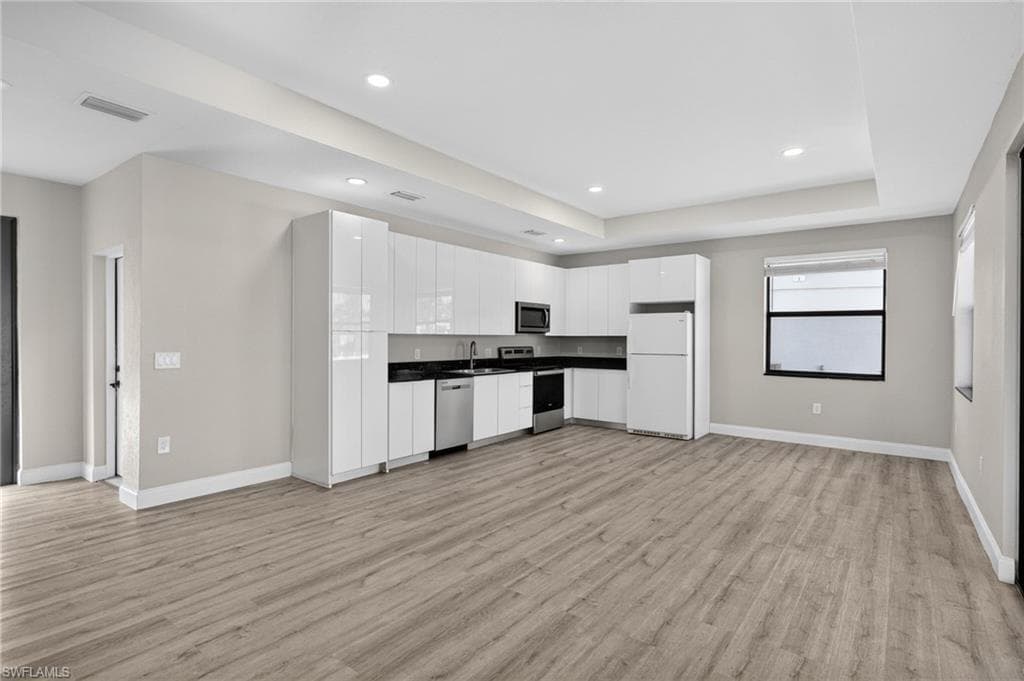 128 Viewpoint DR, LEHIGH ACRES FL 33972-9