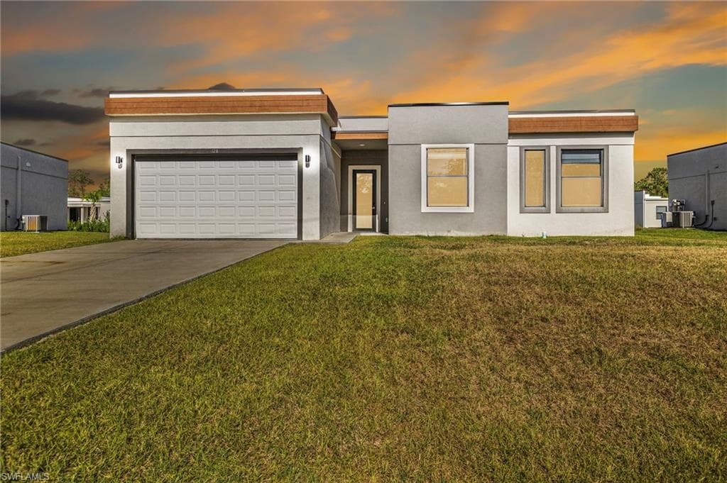 128 Viewpoint DR, LEHIGH ACRES FL 33972-7