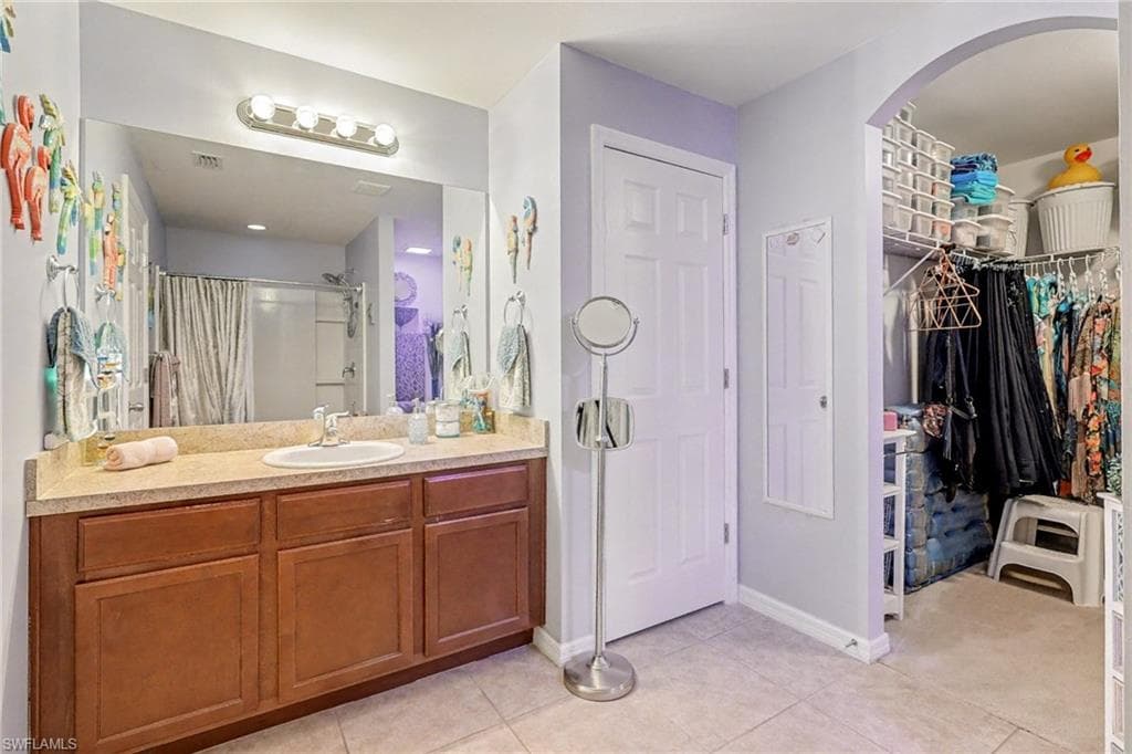 746 Center Lake ST, LEHIGH ACRES FL 33974-6