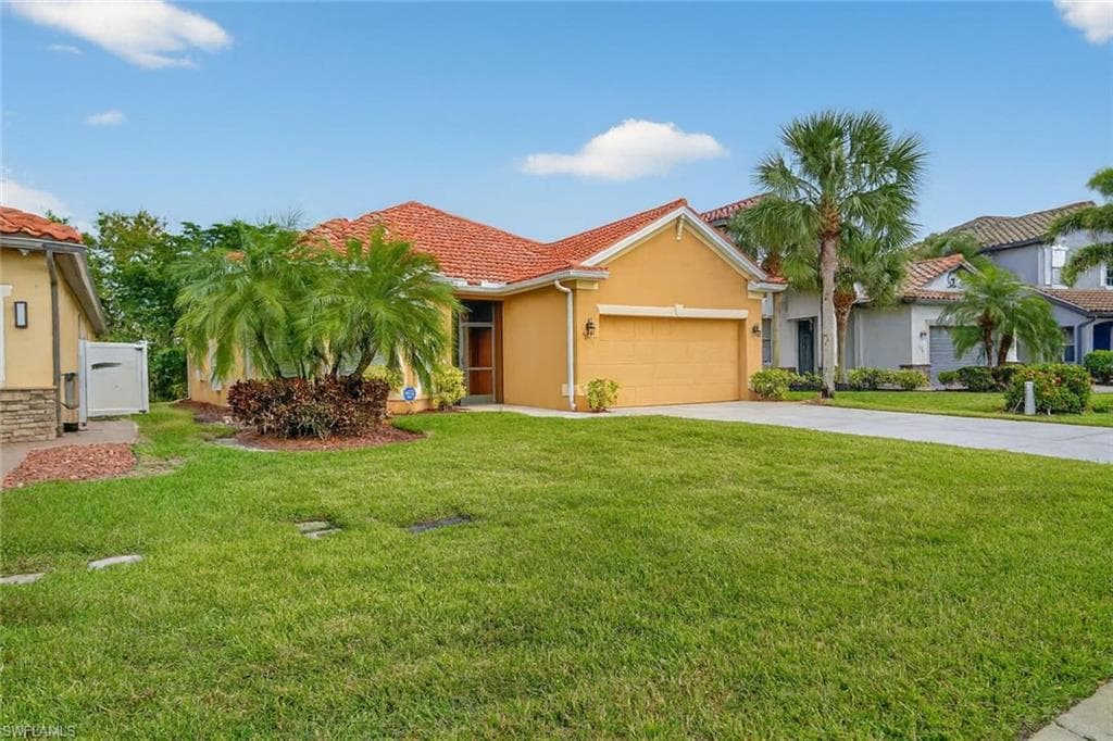2842 Via Piazza LOOP, FORT MYERS FL 33905-32
