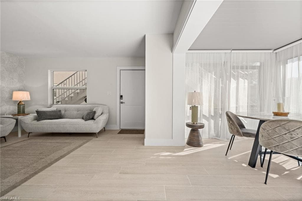 1549 Sandpiper ST # 83, NAPLES FL 34102-11