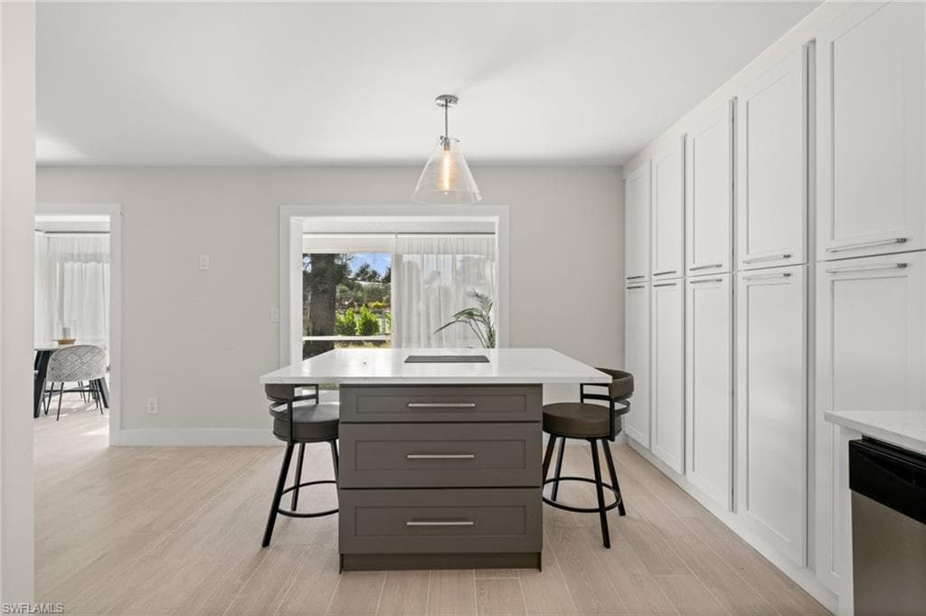 1549 Sandpiper ST # 83, NAPLES FL 34102-13